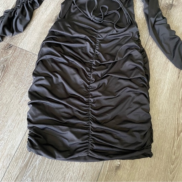 Amazon Lace Up Backless Ruched Bodycon Dress Dresses 
Black Size Medium - Picture 10 of 11